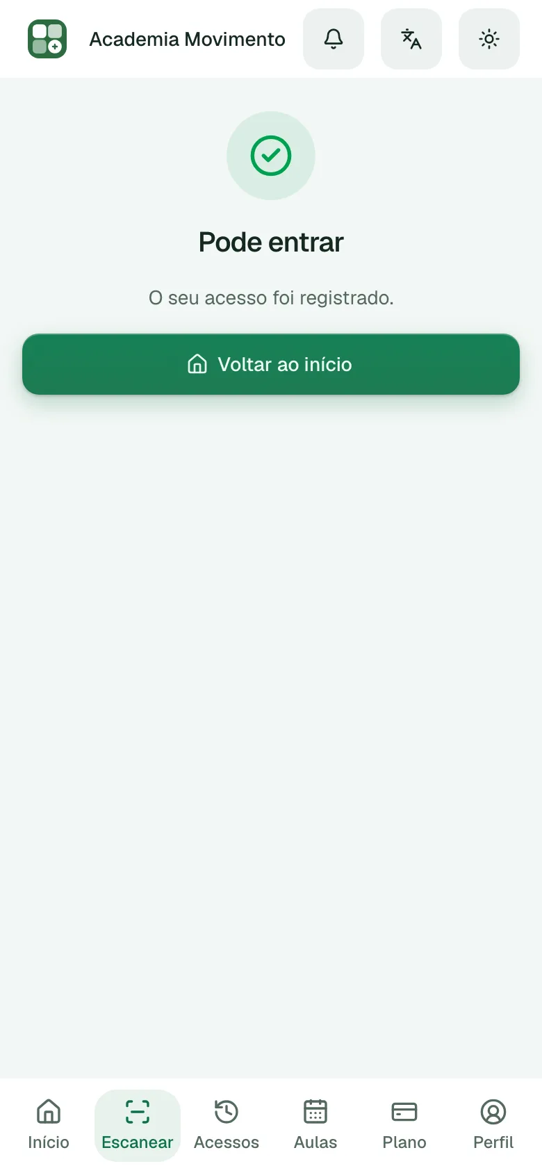 Um aluno acabou de escanear o QR da entrada com o celular: “Pode entrar” e “O seu acesso foi registrado.”